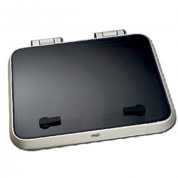 Trou d'homme FlushLine ne dépassant que de 24 mm du pont, rayon 42 mm