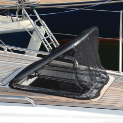 Moustiquaire pour trou d'homme